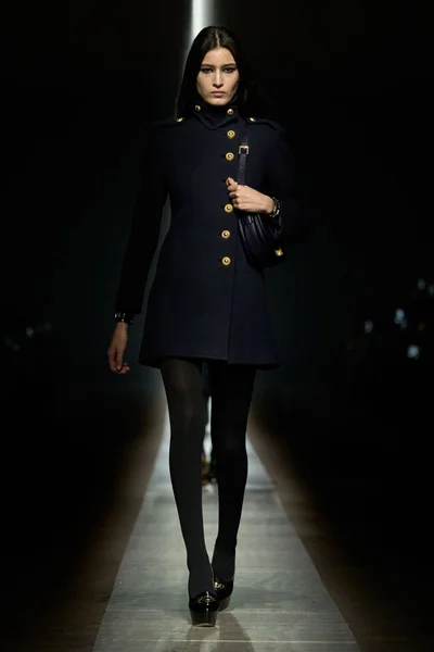 Look 4